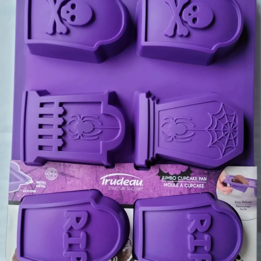 Trudeau Silicone 6ct Halloween Tombstone Jumbo CUPCAKE Baking Pan Mold Purple